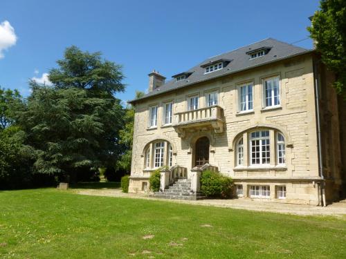 La chambre au Château — 4-Star Luxury Hotel in Soissons, France