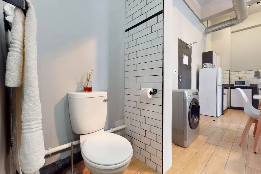 Heriot Apartment 1015