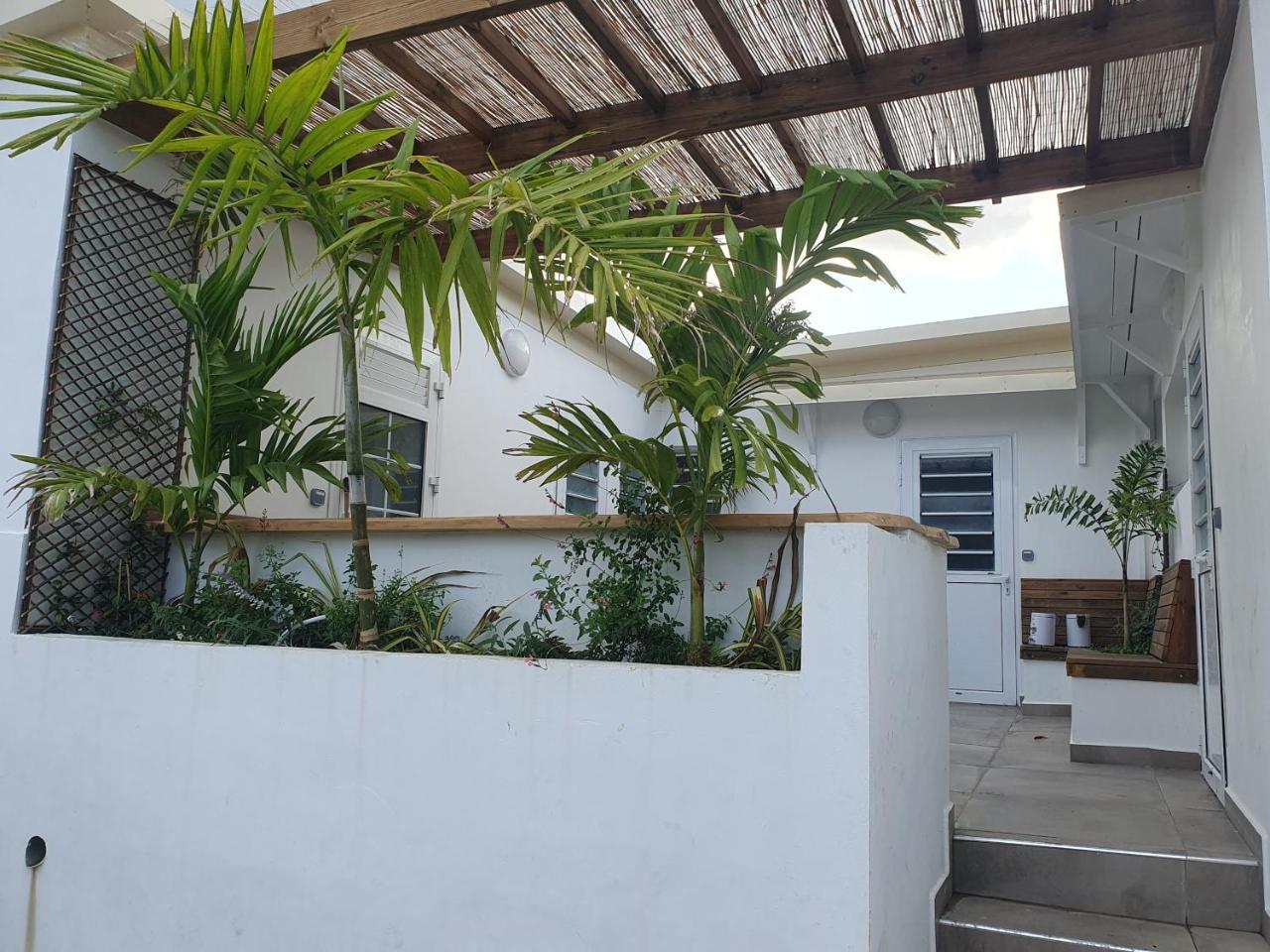 Petit studio bien agencé pour jusqu'à 4 personnes proche de l'hôpital et du centre ville — 4-Star Luxury Hotel in Saint-Denis, Réunion