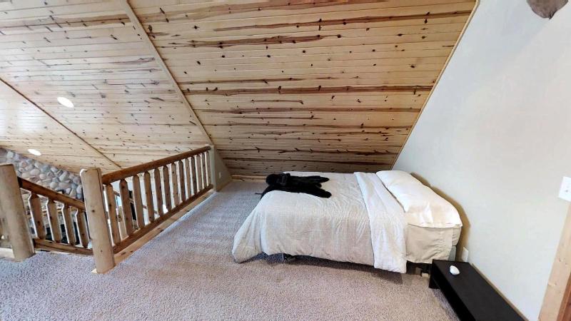 Lakefront Hideaway - photo 16