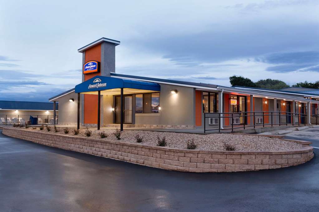 Howard Johnson by Wyndham Harrisonburg - photo 2