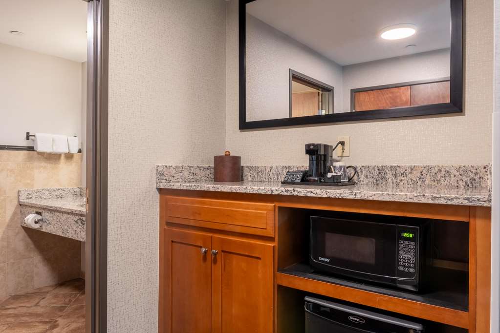Drury Plaza Hotel Broadview Wichita - photo 42