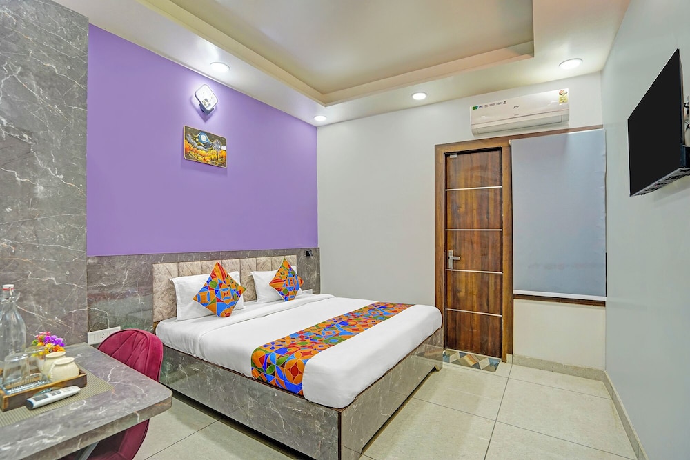 Fabhotel Moonlit - carbon neutral hotel in Noida