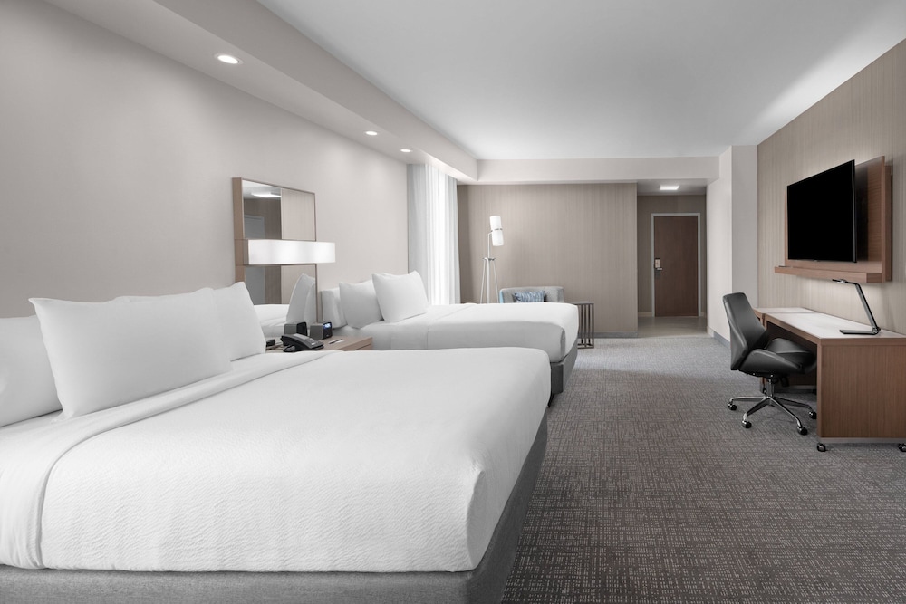 Courtyard by Marriott Clearwater Beach - photo 21