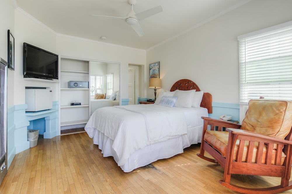 Sea Blue Hotel - photo 14