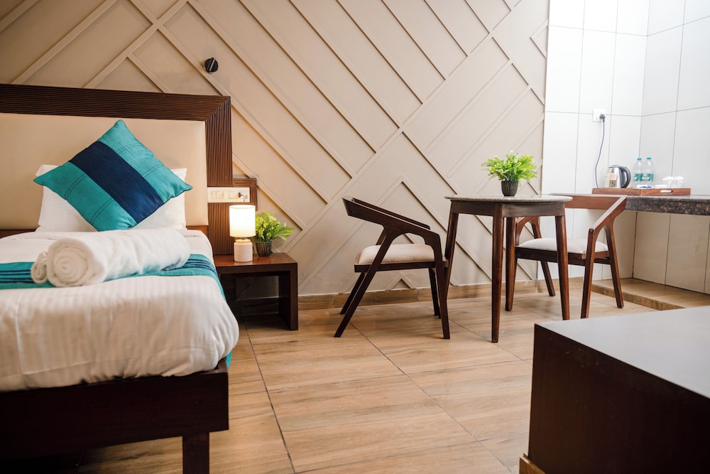 26 Vamsor Heights in Gurgaon, India