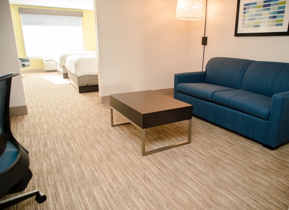 Holiday Inn Express & Suites Winona by IHG - photo 9