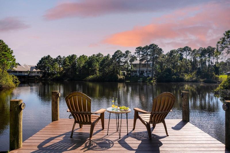 Edgewater By Avantstay Gorgeous Character Lakefron - photo 23