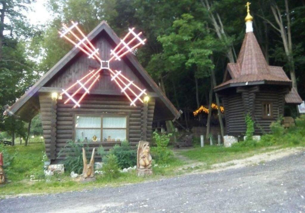 Khutor Kalina Krasnaya — hotel in Ramon'