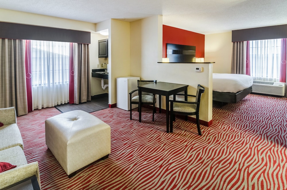 Holiday Inn Express & Suites Vinita by IHG - photo 15