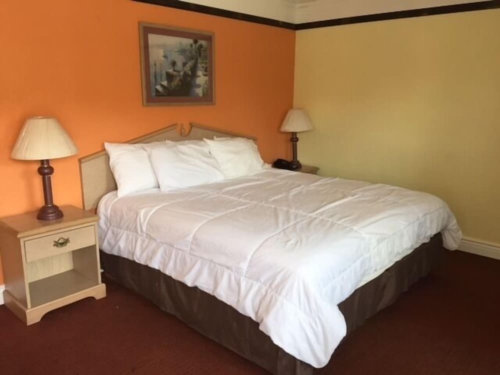 Tower Motel - carbon neutral hotel in Abilene