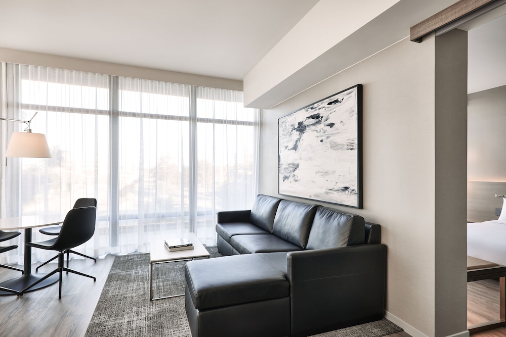 AC Hotel by Marriott Sunnyvale Moffett Park - photo 15