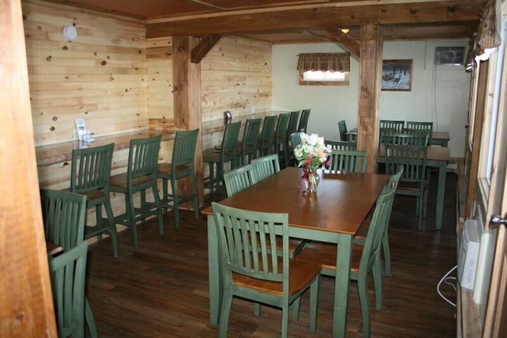 Vacationland Inn & Conference Center - photo 37