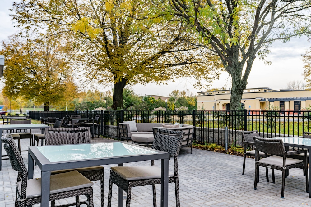 Courtyard by Marriott West Springfield - photo 13