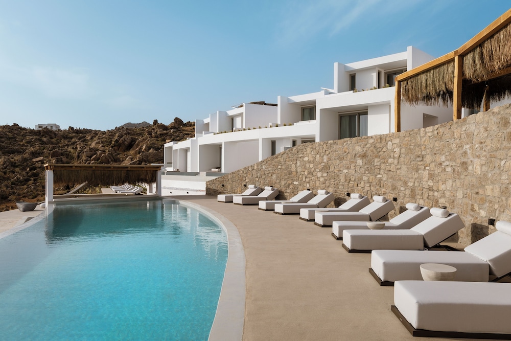 Mykonos Flow Super Paradise in Mykonos, Greece