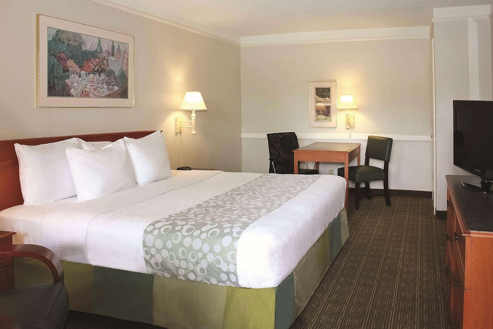 La Quinta Inn by Wyndham Tyler - photo 15