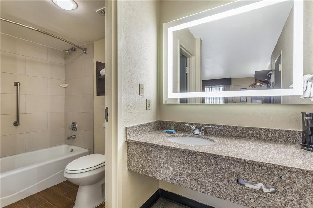 Best Western Salisbury Plaza - photo 30