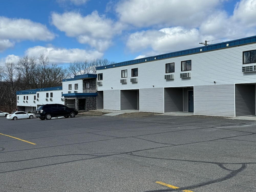 Days Inn by Wyndham Moosic - photo 27