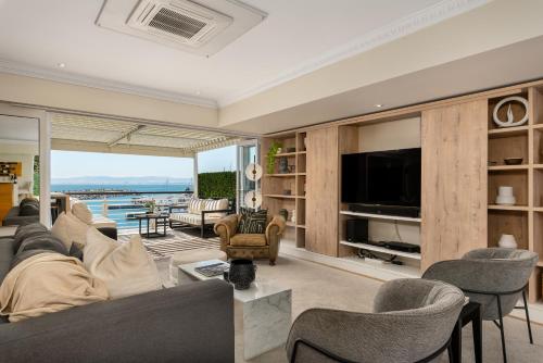 Spacious Luxury Apartment Waterfront — 4-Star Luxury Hotel in Cape Town, South Africa