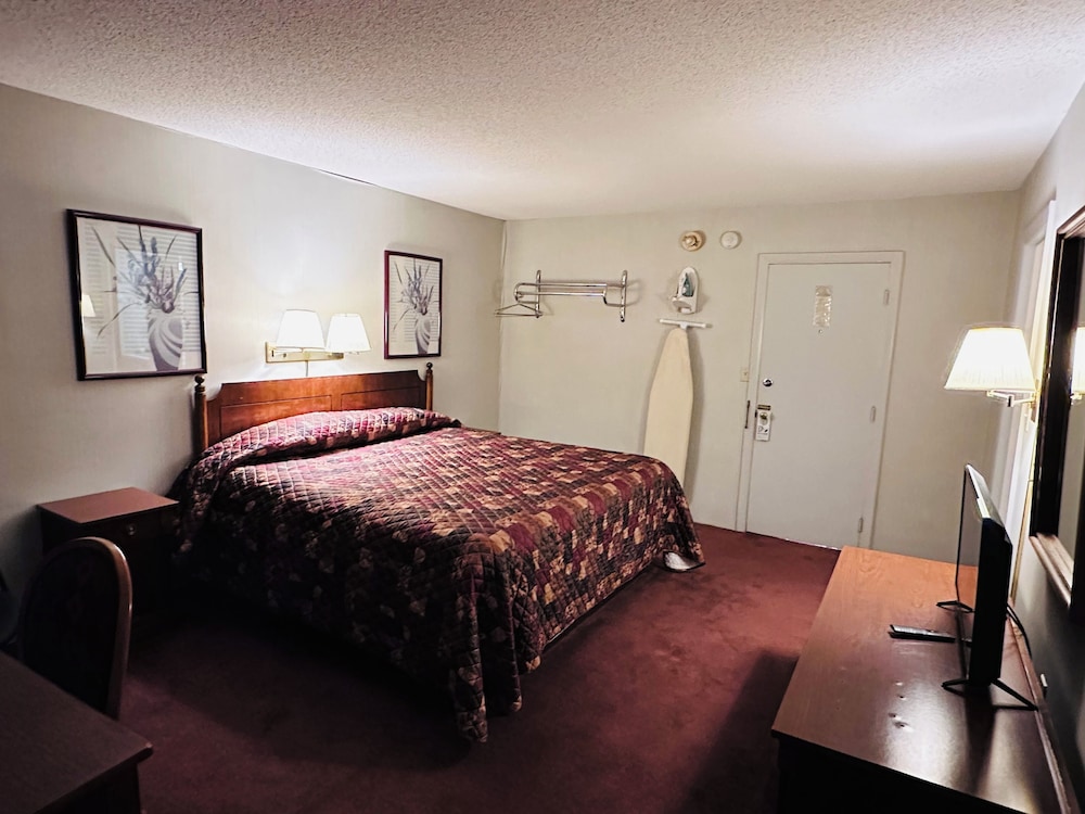 Pamola Motor Lodge - photo 4