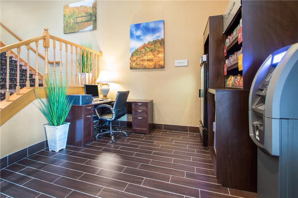 Comfort Suites Wisconsin Dells Area - photo 52
