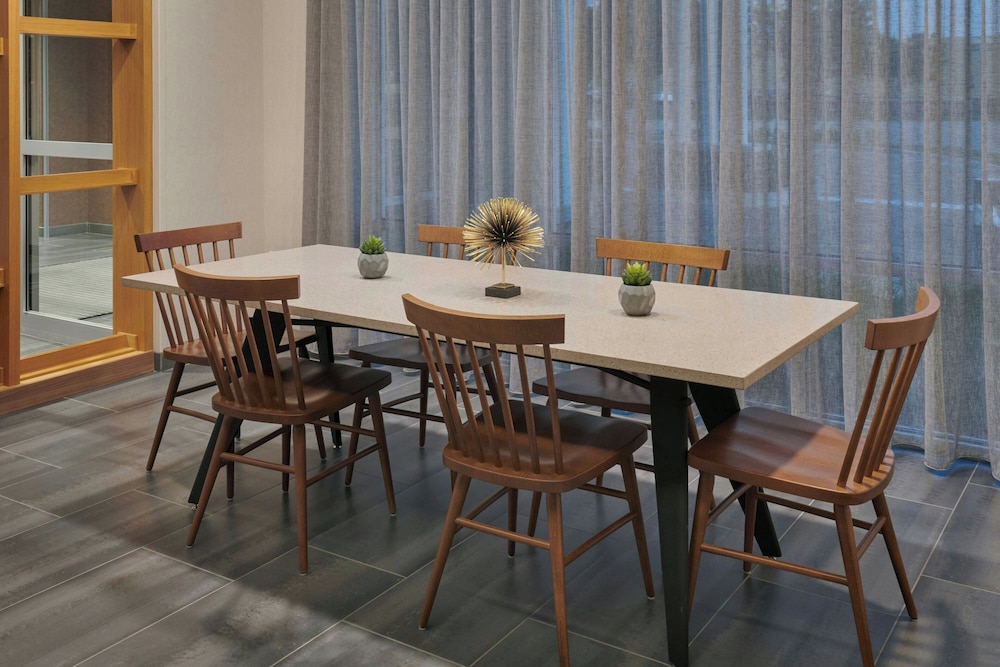 Fairfield Inn & Suites by Marriott Chicago O'Hare - photo 4