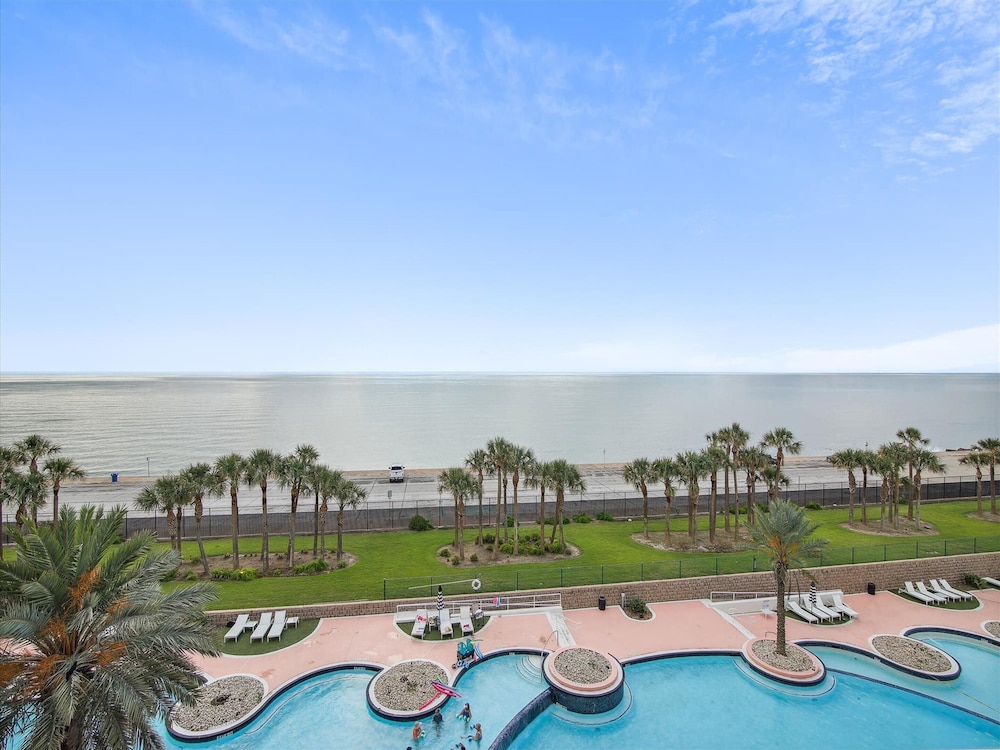 Mermaid Manor by Ryson Vacation Rentals — 4-Star Luxury Hotel in Galveston, United States