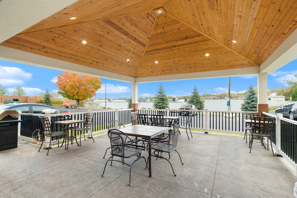 Candlewood Suites Erie by IHG - photo 17