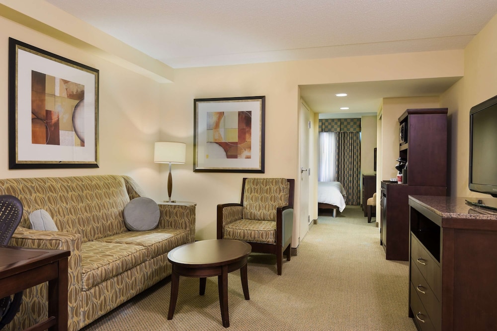 Hilton Garden Inn Waldorf - photo 13