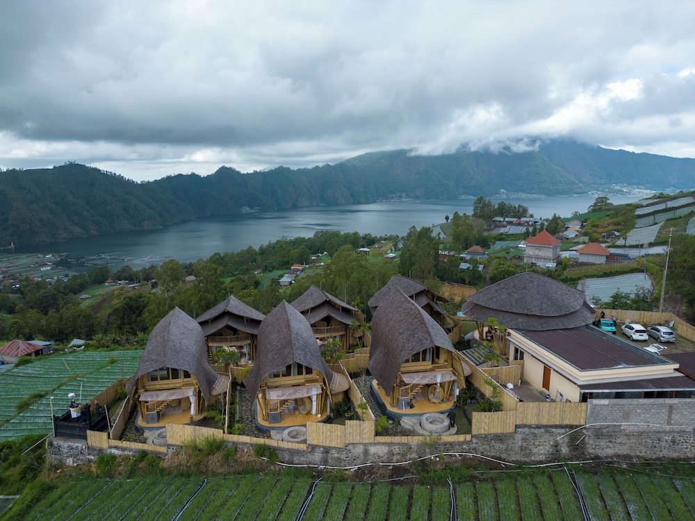 The Dewi Eco Bamboo Villa — 4-Star Luxury Hotel in Bali, Indonesia