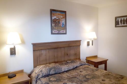 Tombstone Motel - photo 13