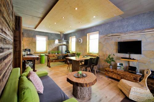 Ferienwohnung Chiara — 5-Star Luxury Hotel in Kurort Oybin, Germany