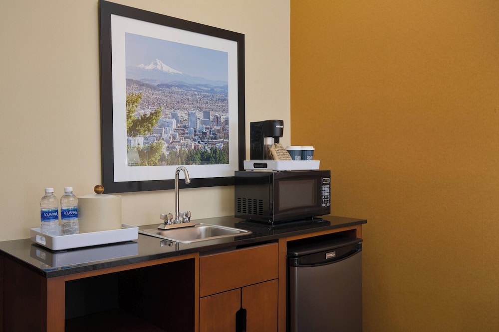 Four Points By Sheraton Portland East - photo 9