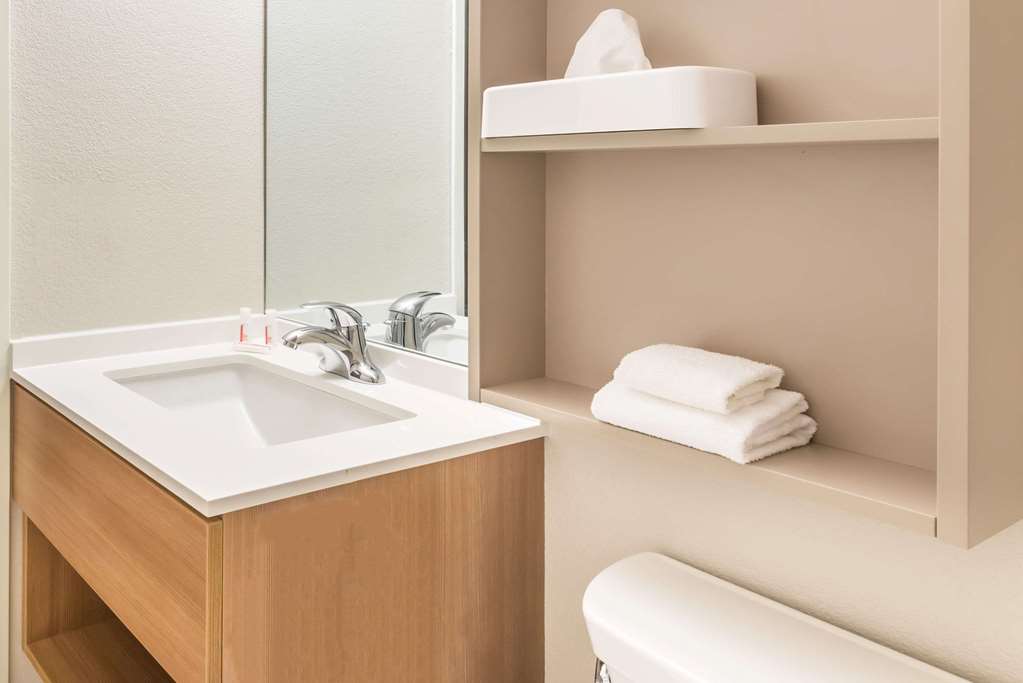 Microtel Inn & Suites By Wyndham Beaver Falls - photo 9