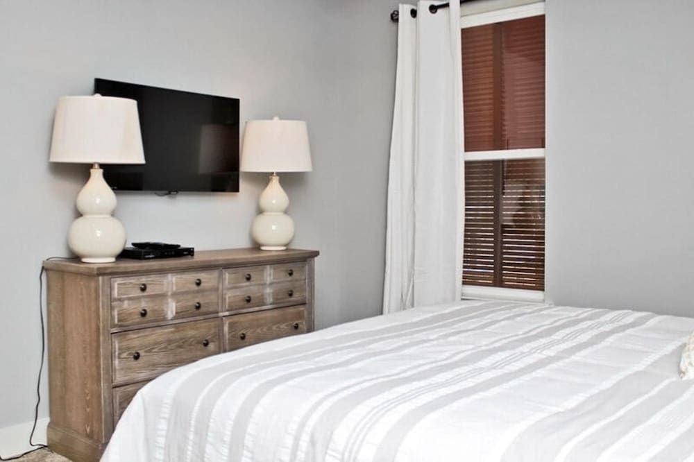 Romeo Beach by Youngs Suncoast - photo 13