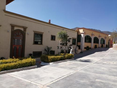 Casa Celia Hotel Restaurante — Bernal — photo 2