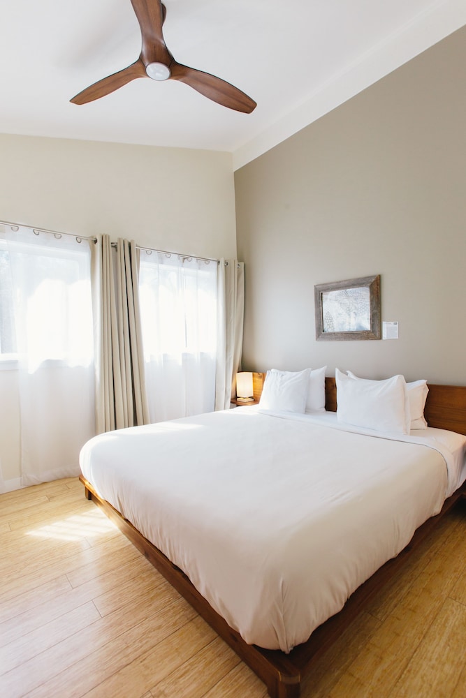 Inn at Moonlight Beach - photo 26