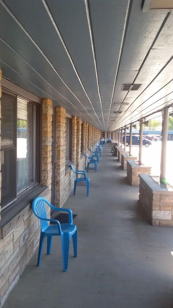 Knights Inn Stevens Point - photo 9