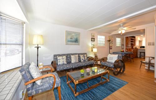 317CA 317 Catalina Ave. in Avalon, United States