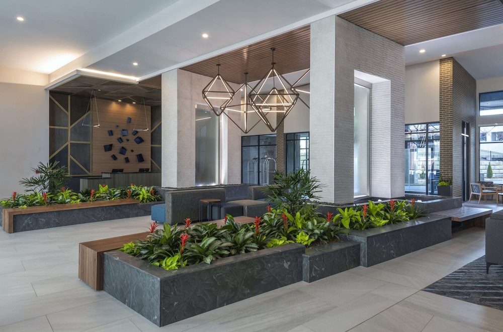 Embassy Suites by Hilton Asheville Downtown - photo 2