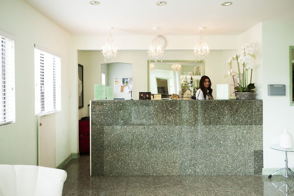Hollywood Celebrity Hotel - photo 4