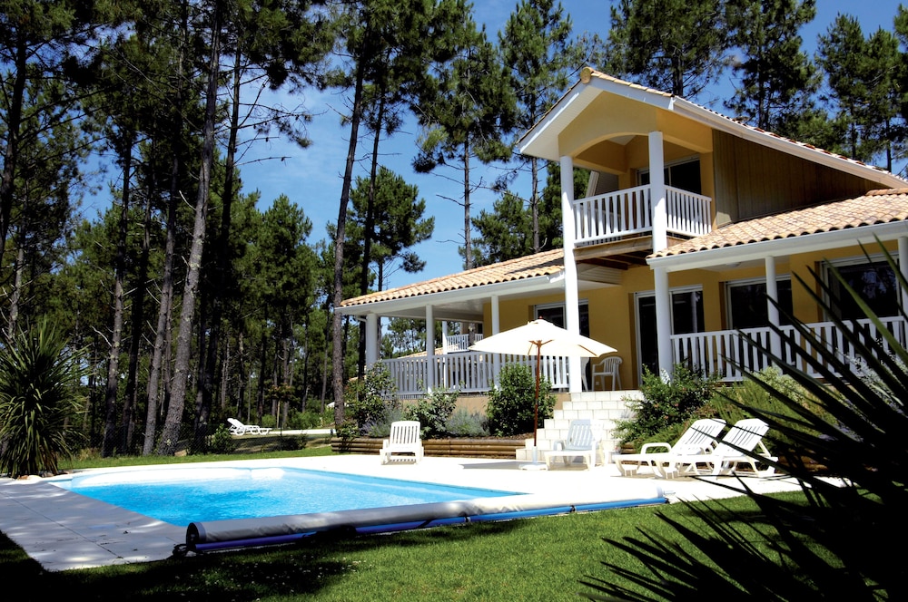 Lagrange Vacances Eden Parc Golf — hotel in Lacanau
