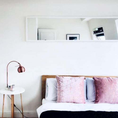 Spacious Kensington Apartment Great Location — 4-Star Luxury Hotel in London, United Kingdom