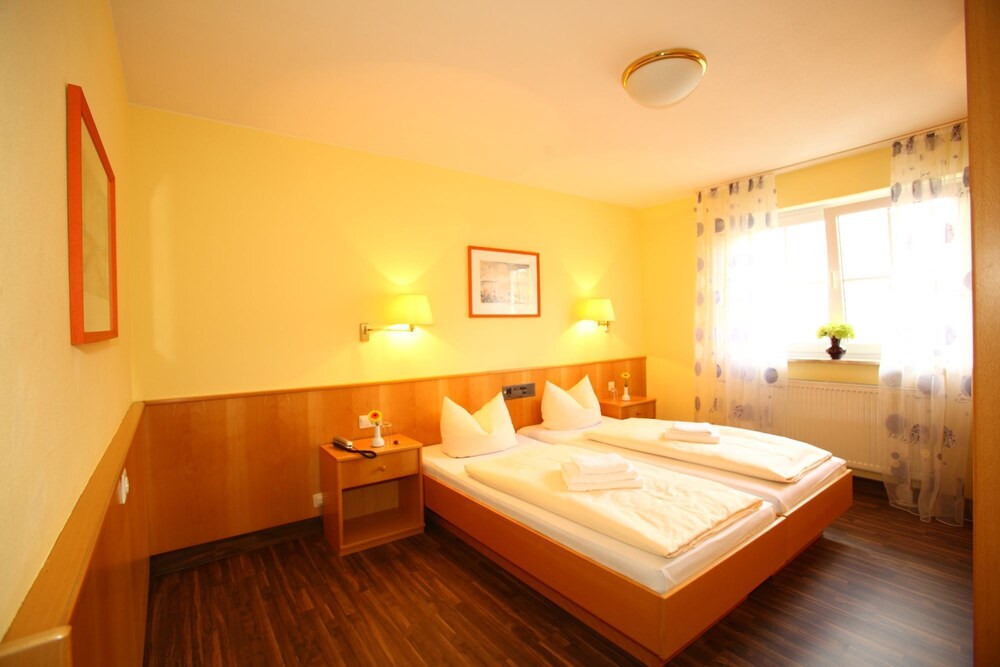 Hotelpension zum Gockl — Allershausen — photo 4