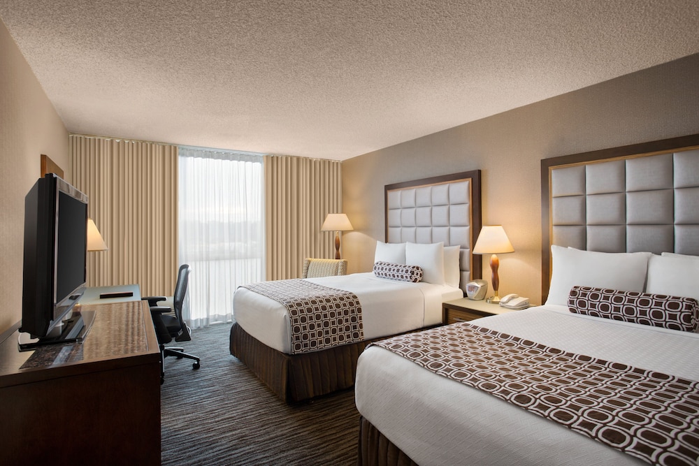Crowne Plaza San Francisco Airport by IHG - photo 12