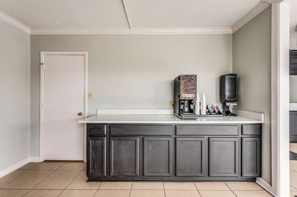 Motel 6 Tupelo MS Downtown - photo 28