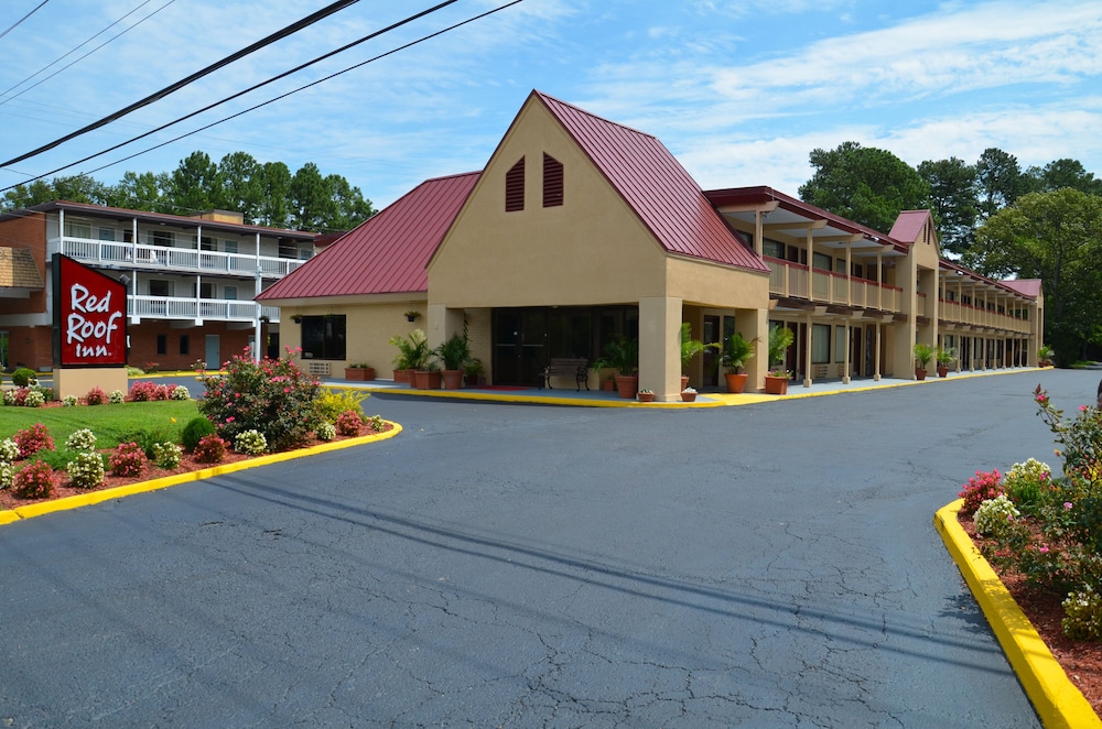 Red Roof Inn Williamsburg - photo 38