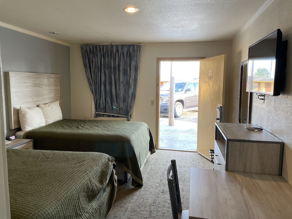 Antlers Budget Inn - photo 18