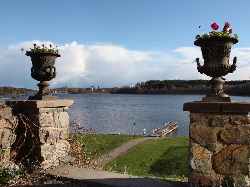 Södertuna Schloss — hotel in Gnesta