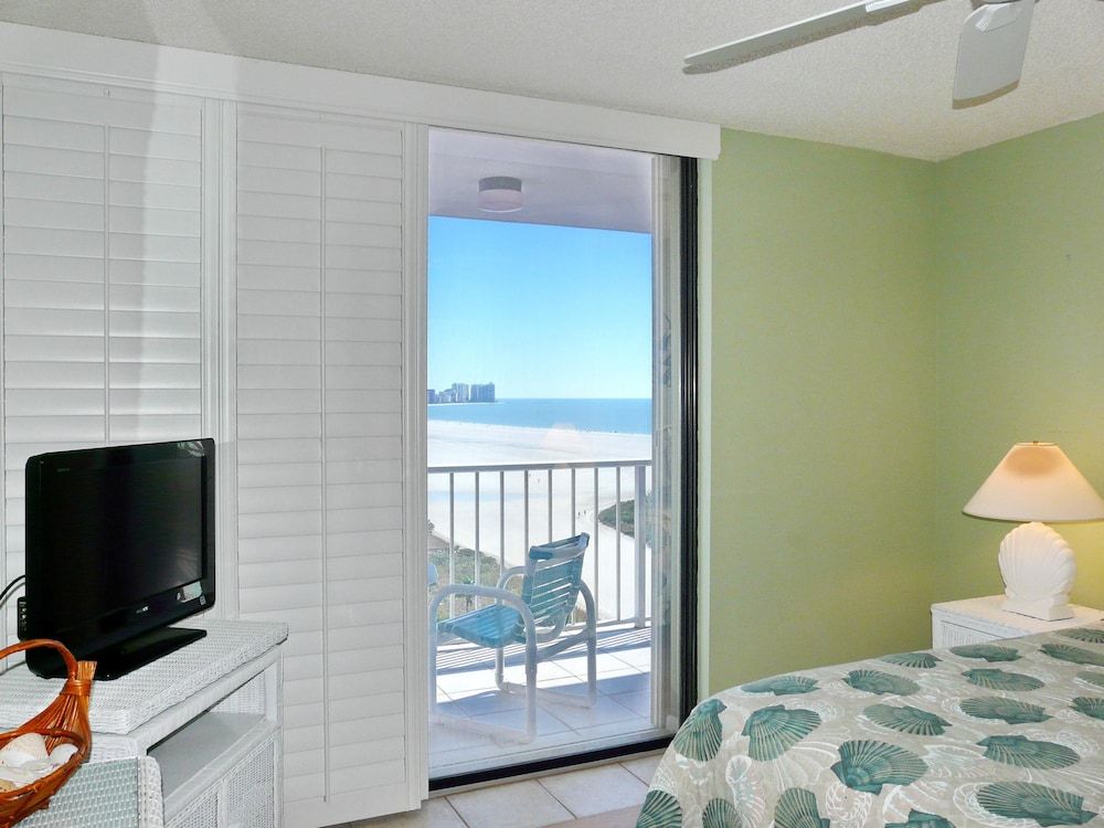 South Seas Tower 4 1209 - photo 25